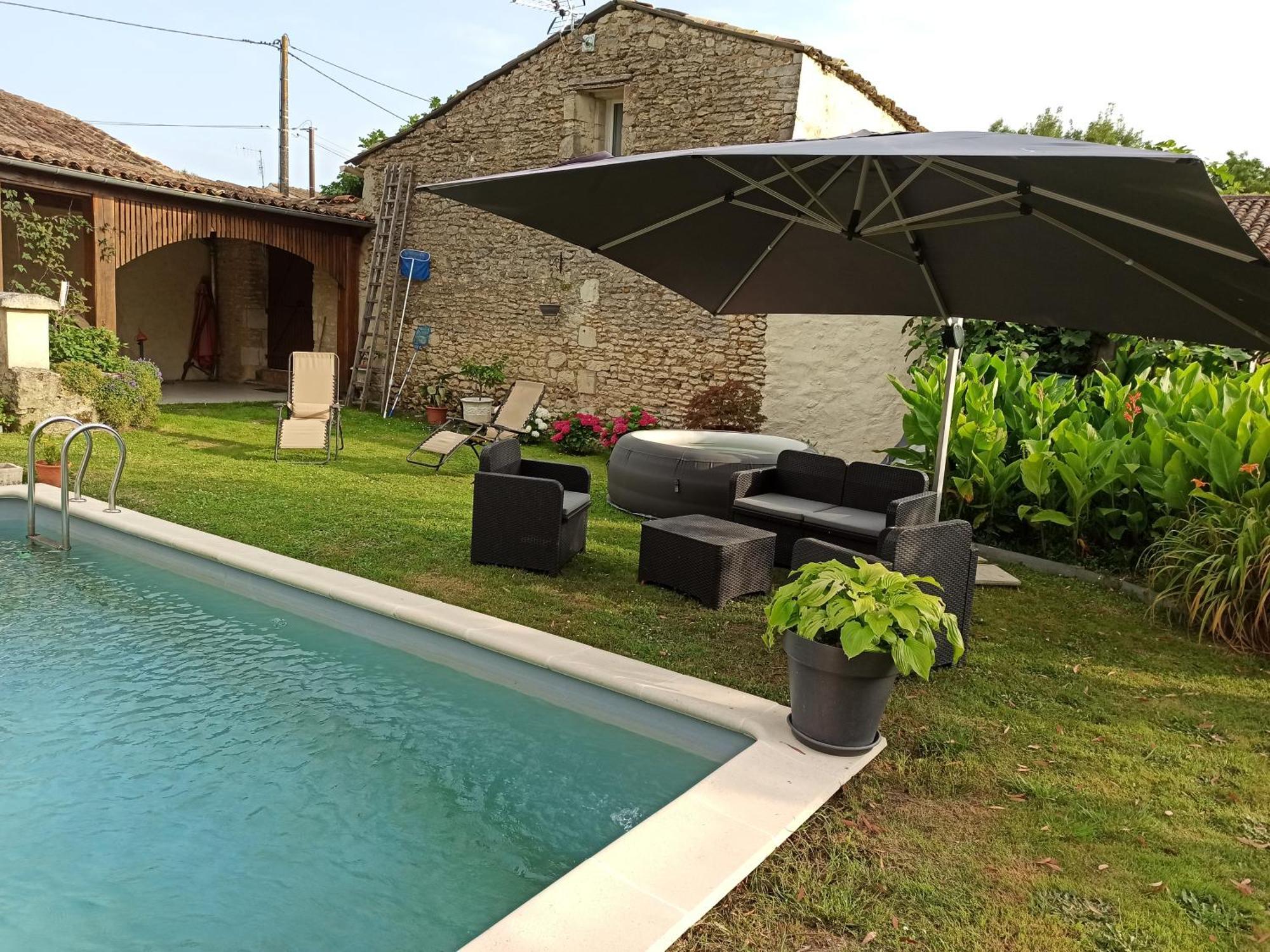 Maison De 225M2 Avec Piscine, Spa Et Billard Floirac  Экстерьер фото